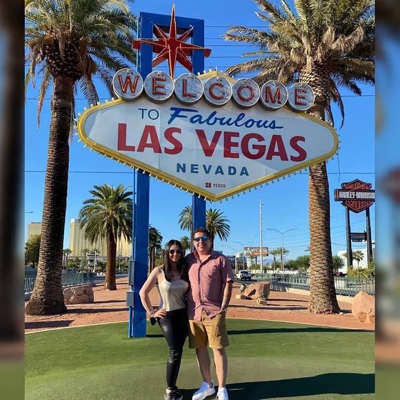 Meet your Posher, Gabriela - Picture 1 of 1